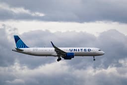 United Airlines Cuts 2026 Outlook as Fuel Costs Pressure Margins