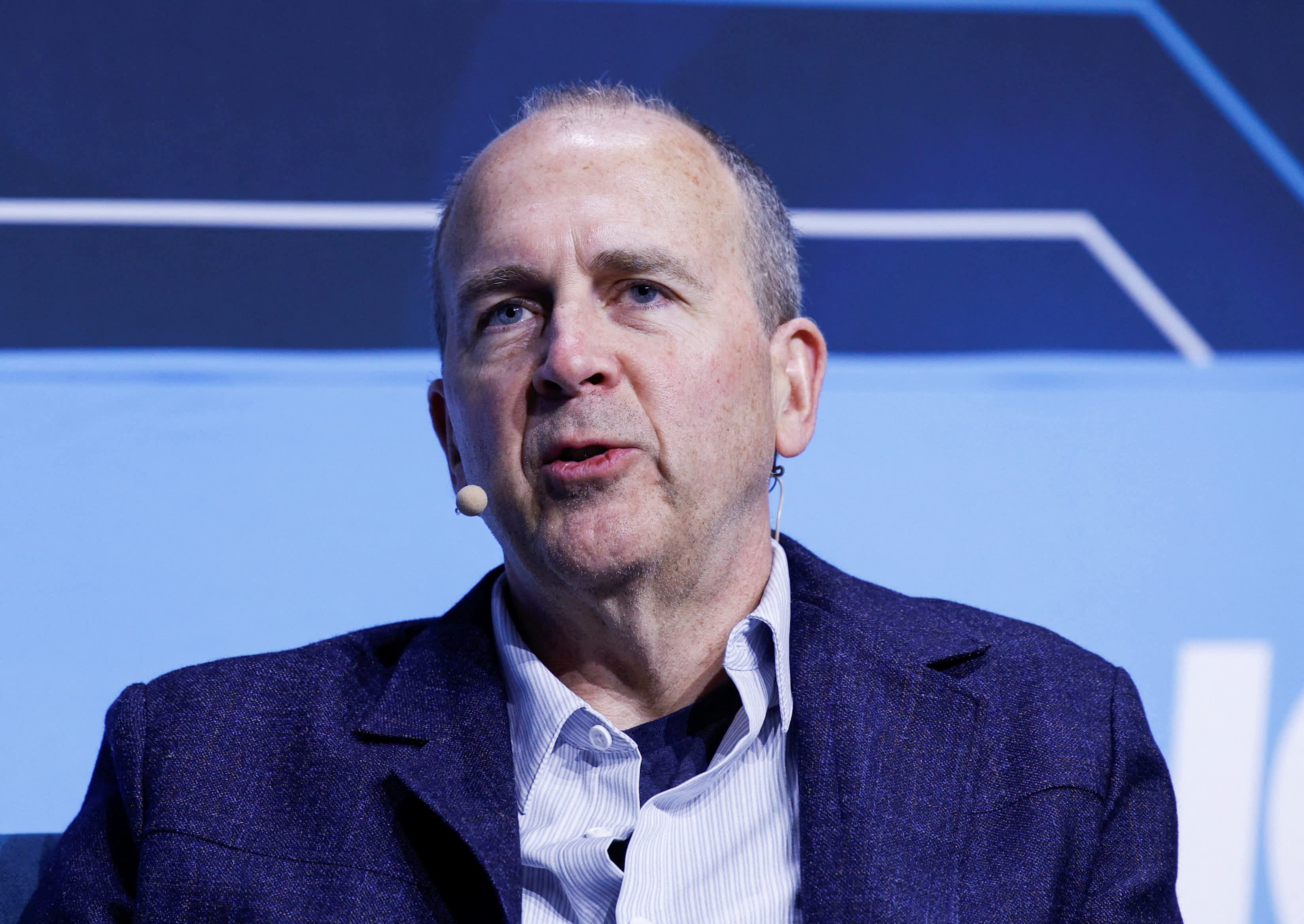 Ford EV Chief Exits as Automaker Undergoes Major Restructuring