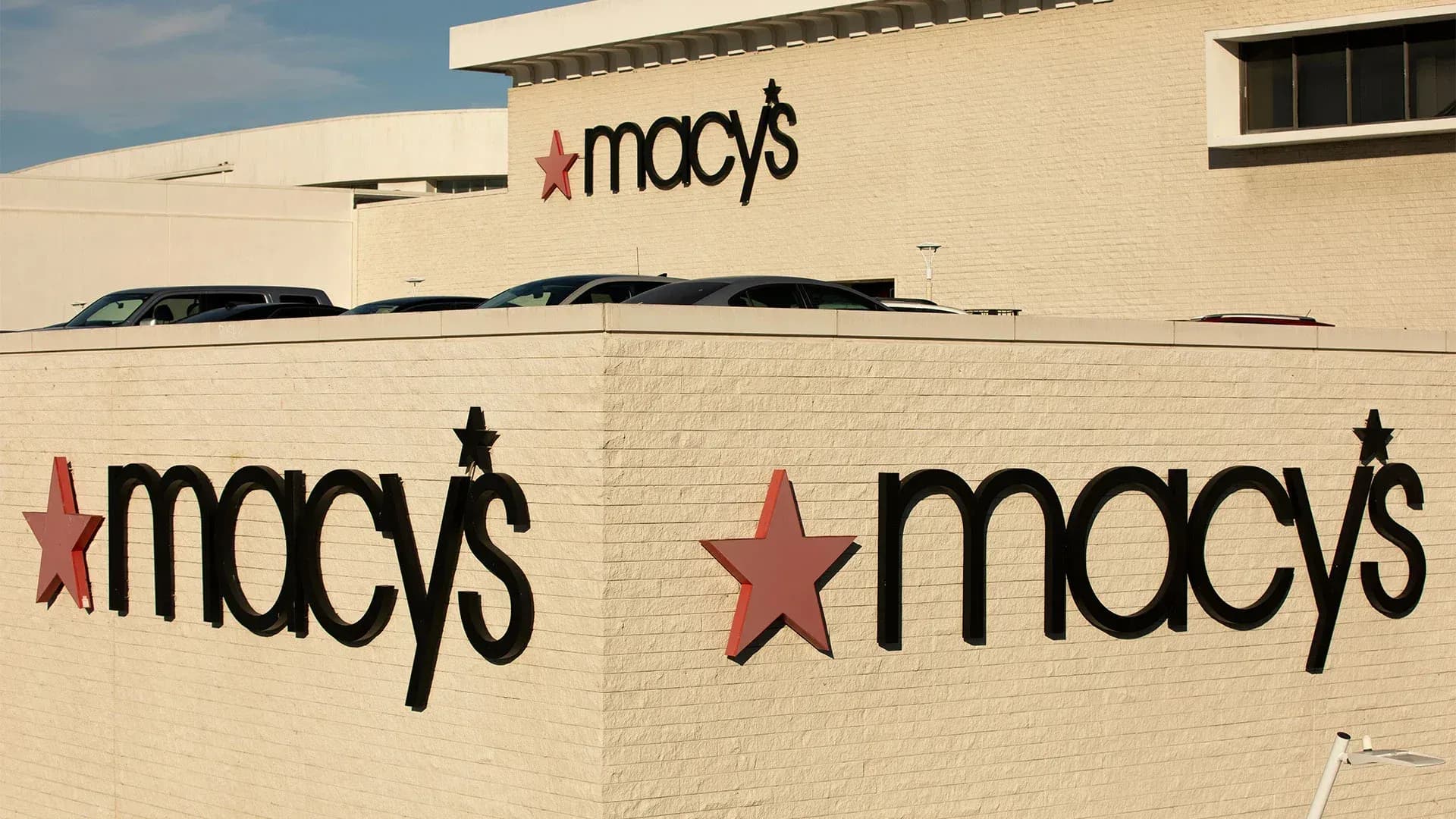 Macy's Accelerates Store Closures Into 2026