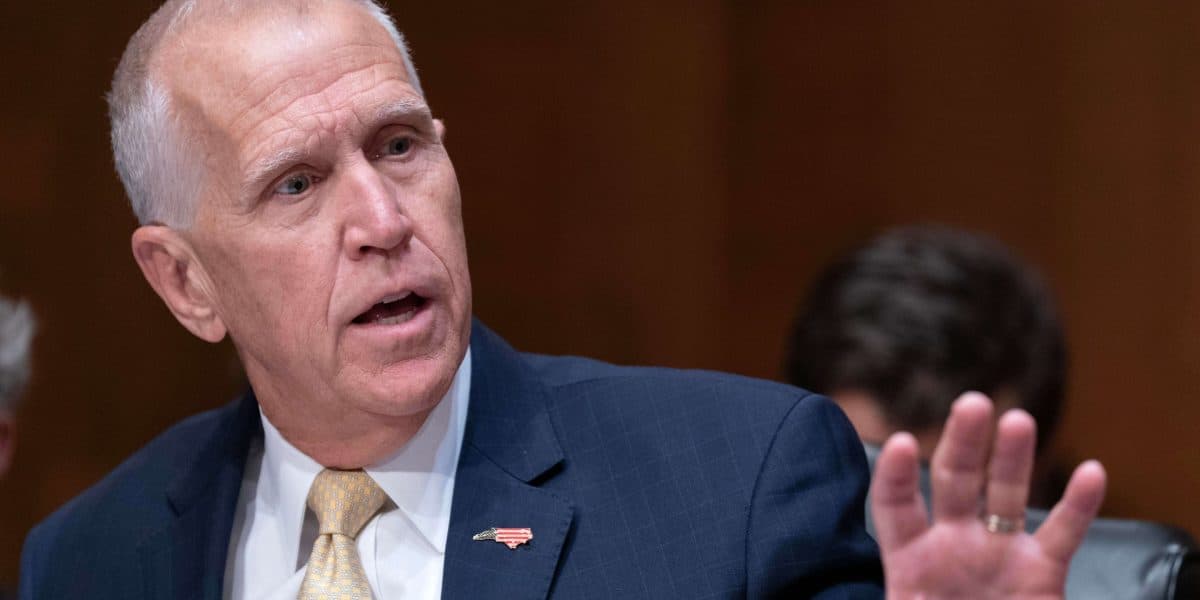 Warsh Fed Chair Nomination Advances After Tillis Backs Down