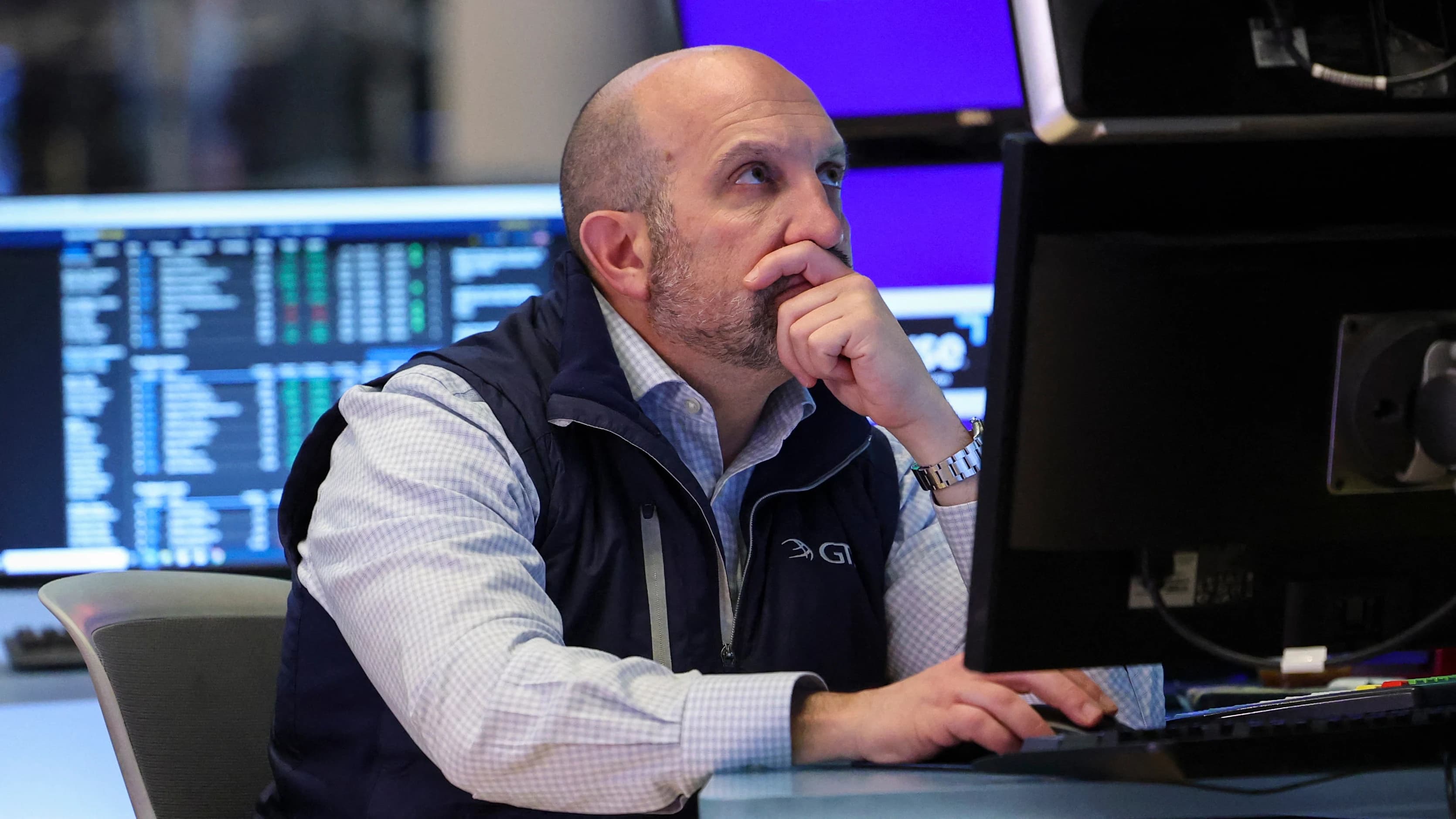 Tech Sector Split: What Chip and Software Stock Divergence Means for Atlanta Investors