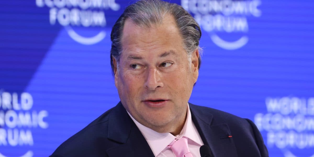 Salesforce's Benioff: AI Won't Eliminate Entry-Level Tech Jobs