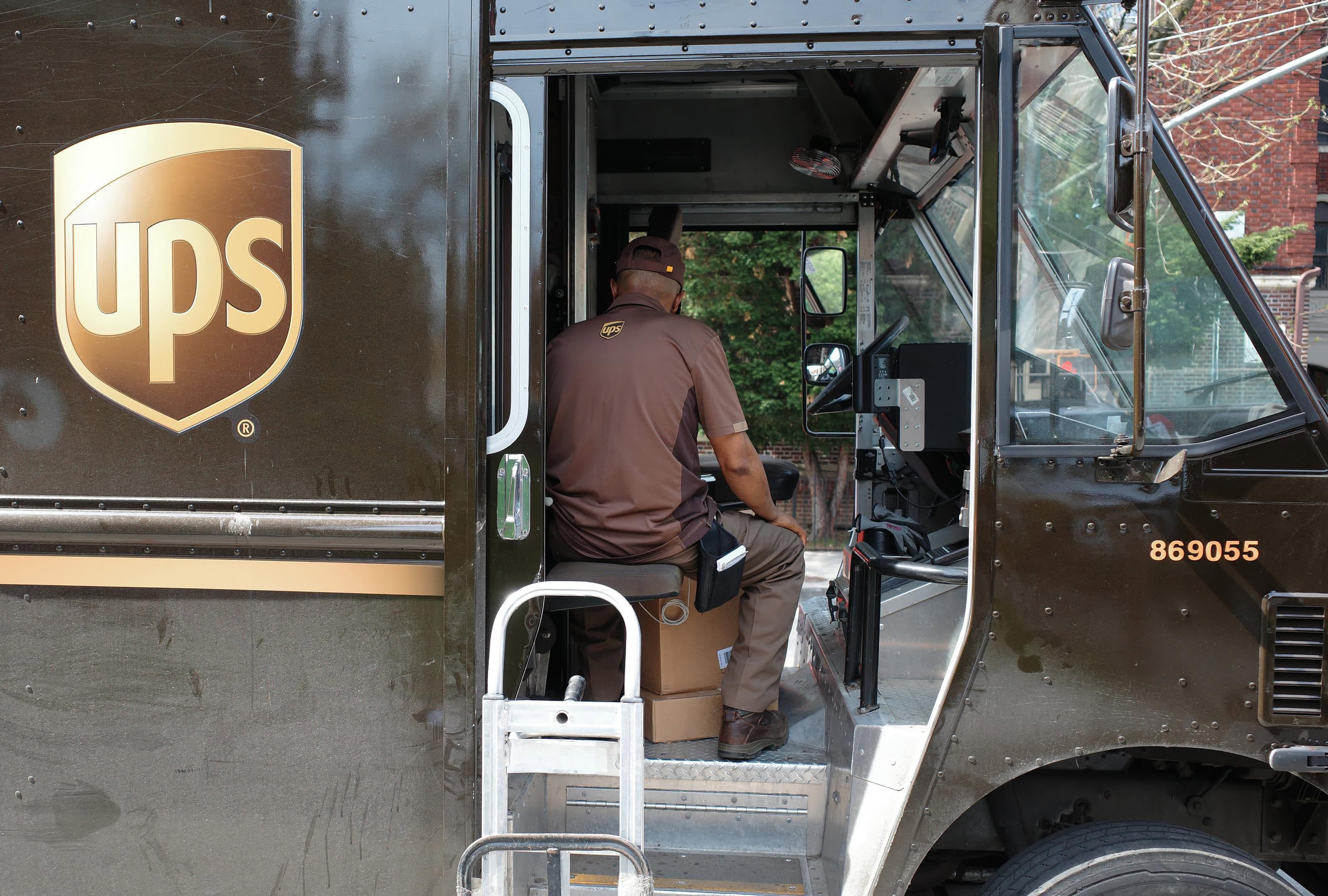UPS Surpasses Earnings Expectations in Q1 Results