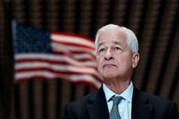 Dimon Signals Bond Market Risk as Global Debt Pressures Mount
