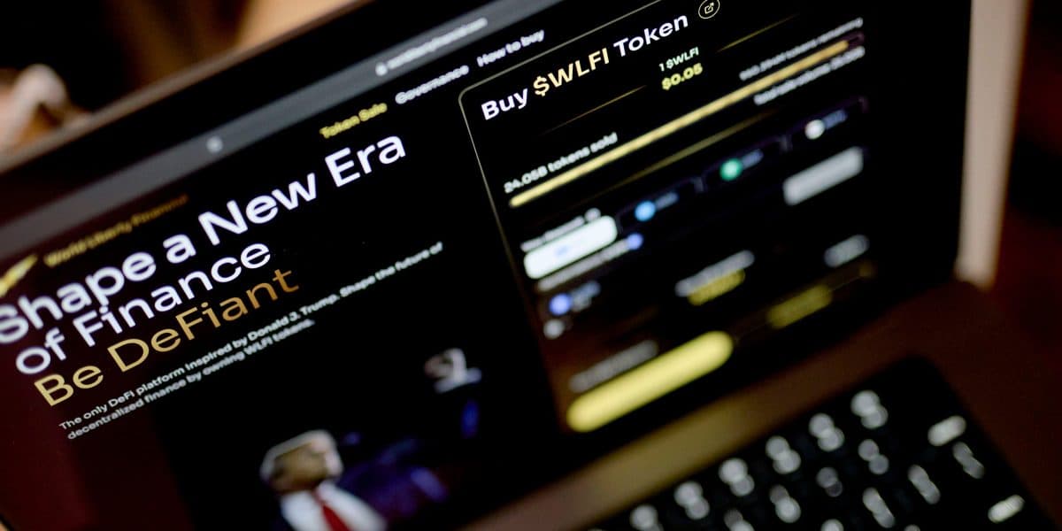 Trump-Backed Crypto Platform Faces Turbulence Over Insider Loan Reports