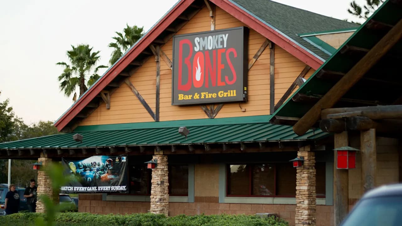 Smokey Bones Closes All Locations After Parent Company Bankruptcy